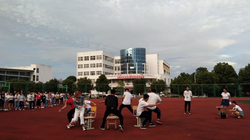 新生素质拓展1.jpg