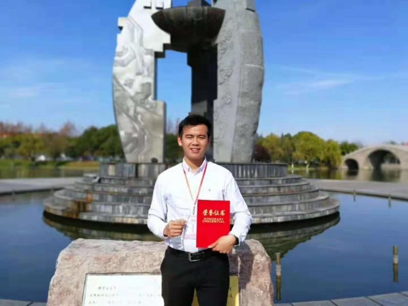 曹英杰1.jpg